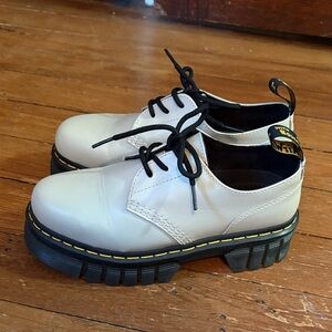 Dr Martens Womens Audrick Cobblestone Grey Platform Shoes Size 8